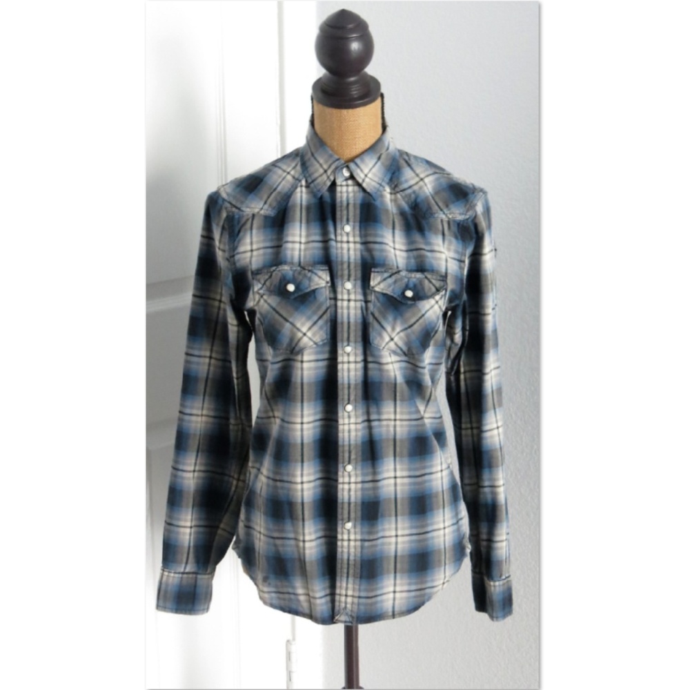 Vintage Fit Plaid Button up - Make an offer!